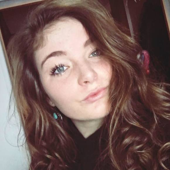 Meet your Posher, Lexi - Picture 1 of 1